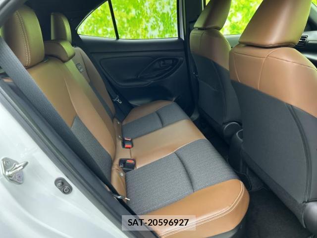 Toyota YARIS CROSS 2023-09 8056135-4