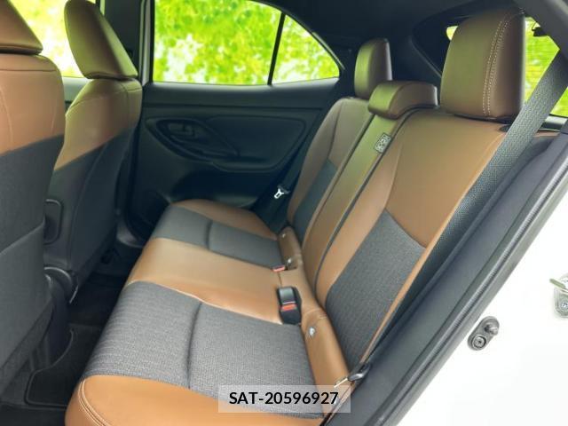 Toyota YARIS CROSS 2023-09 8056135-6