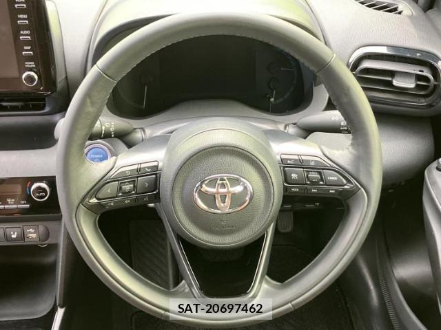 Toyota YARIS CROSS 2023-11 8056177-12