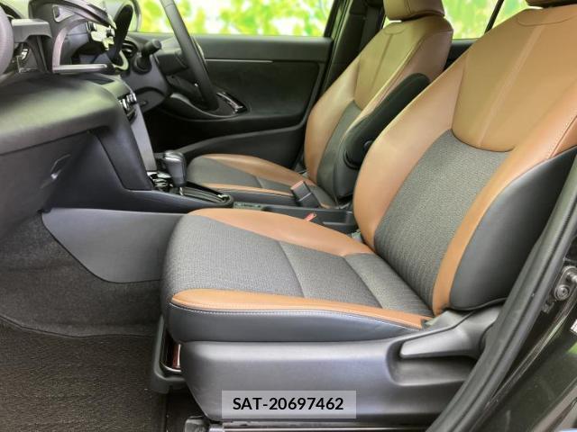 Toyota YARIS CROSS 2023-11 8056177-6