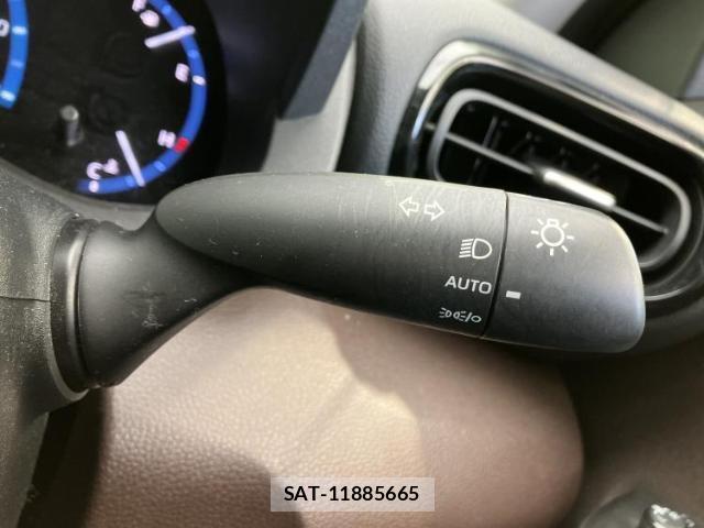 Toyota YARIS CROSS 2022-05 8056192-15