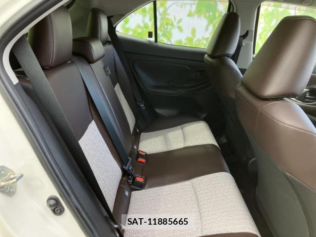 Toyota YARIS CROSS 2022-05 8056192-5