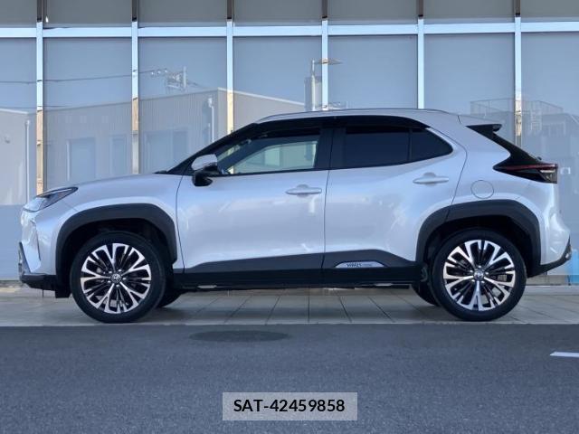 Toyota YARIS CROSS 2023-06 8056196-1