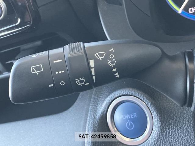 Toyota YARIS CROSS 2023-06 8056196-14