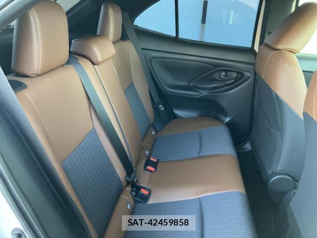Toyota YARIS CROSS 2023-06 8056196-4