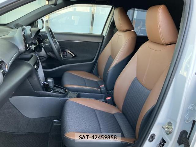 Toyota YARIS CROSS 2023-06 8056196-5
