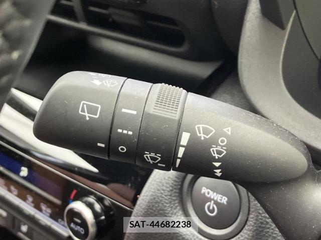 Toyota YARIS CROSS 2024-11 8056244-17