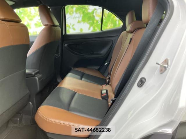 Toyota YARIS CROSS 2024-11 8056244-6