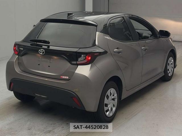 Toyota YARIS 2023-04 8053317-1