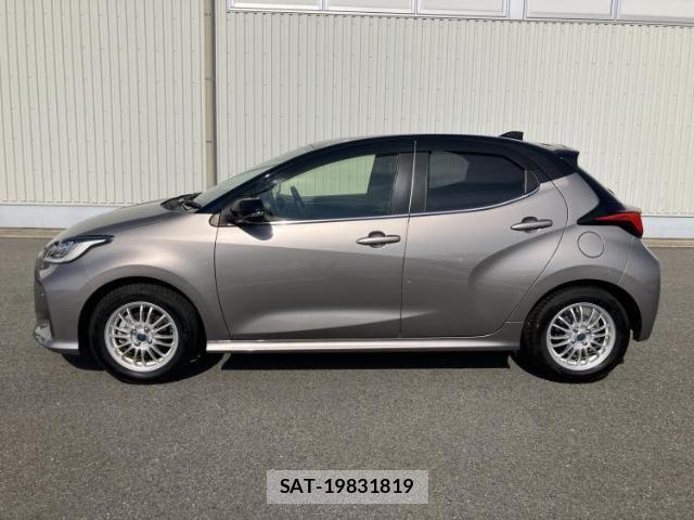 Toyota YARIS 2021-11 8053464-1