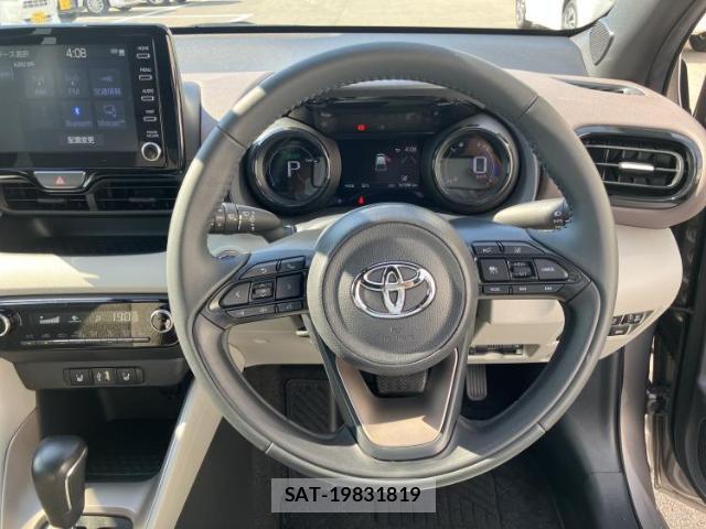 Toyota YARIS 2021-11 8053464-14