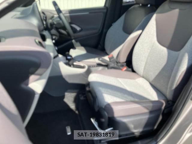 Toyota YARIS 2021-11 8053464-5