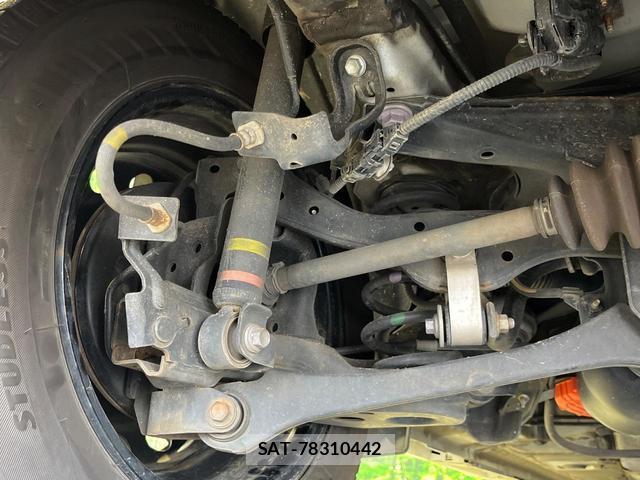 Toyota YARIS 2020-03 8053604-18
