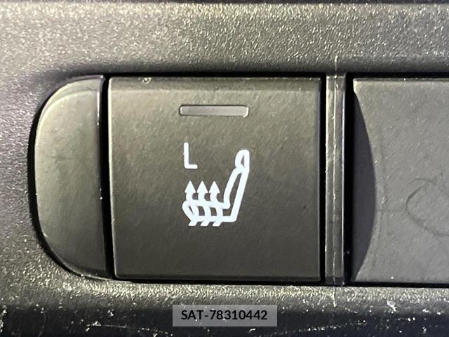 Toyota YARIS 2020-03 8053604-6