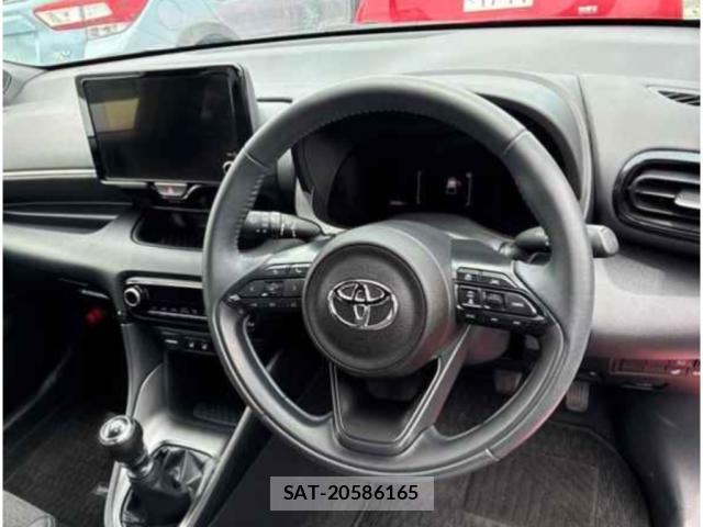 Toyota YARIS 2024-03 8054639-2