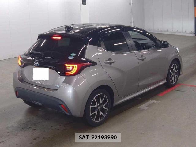 Toyota YARIS 2021-02 8054732-3