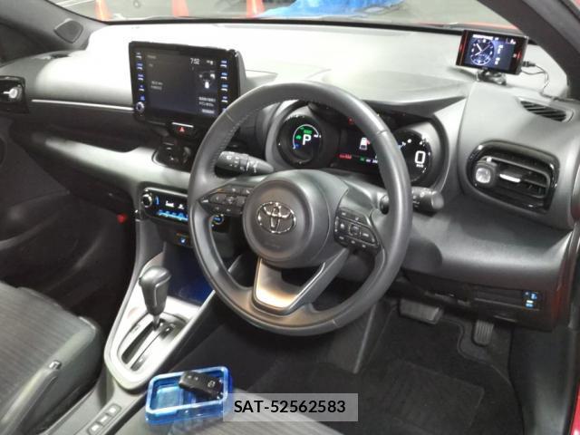 Toyota YARIS 2021-09 8054763-2