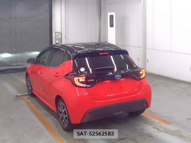 Toyota YARIS 2021-09 8054763-4