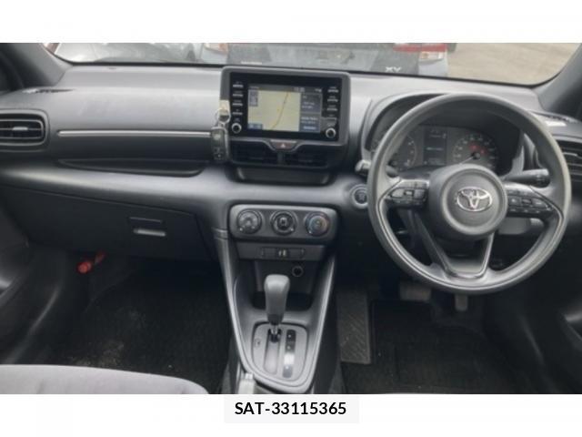 Toyota YARIS 2022-04 8054810-2