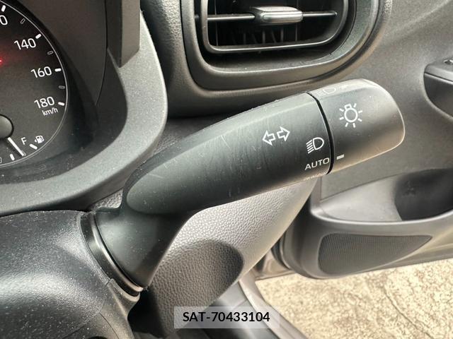 Toyota YARIS 2021-06 8054903-14