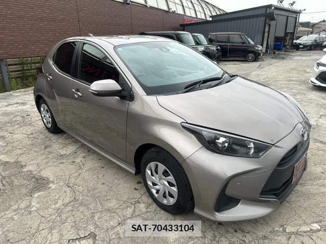 Toyota YARIS 2021-06 8054903-18