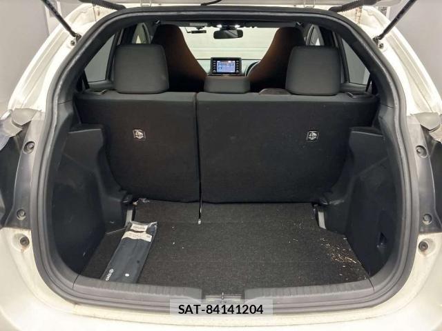 Toyota YARIS 2023-06 8055315-7