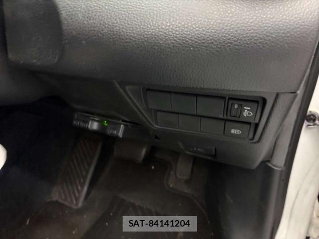 Toyota YARIS 2023-06 8055315-9