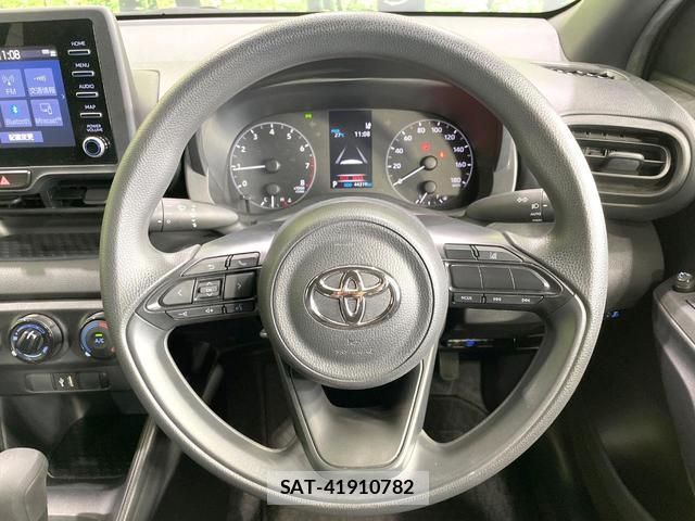 Toyota YARIS 2023-03 8055479-10