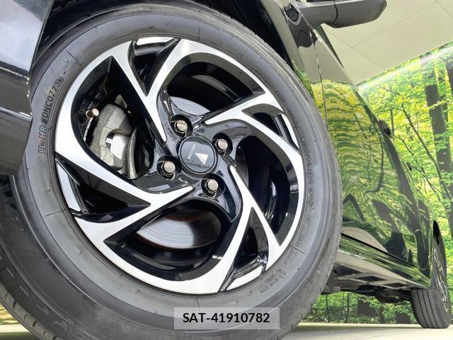 Toyota YARIS 2023-03 8055479-12