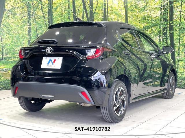 Toyota YARIS 2023-03 8055479-16