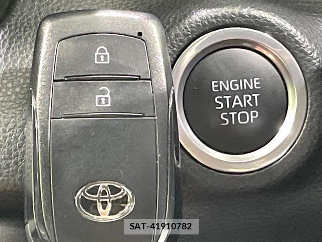 Toyota YARIS 2023-03 8055479-5