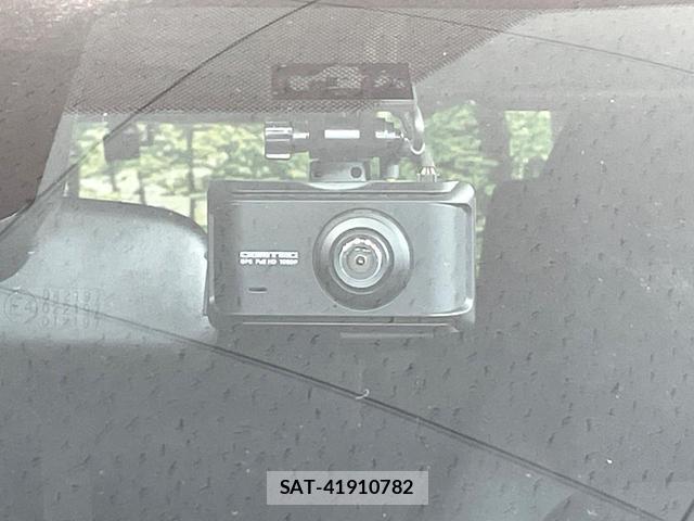 Toyota YARIS 2023-03 8055479-6