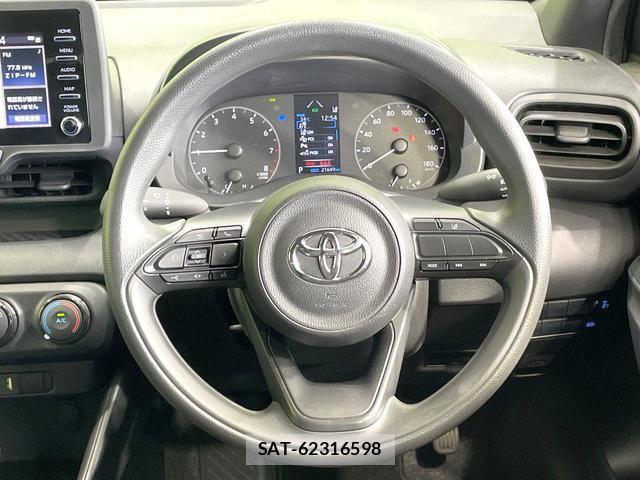 Toyota YARIS 2020-07 8055490-10