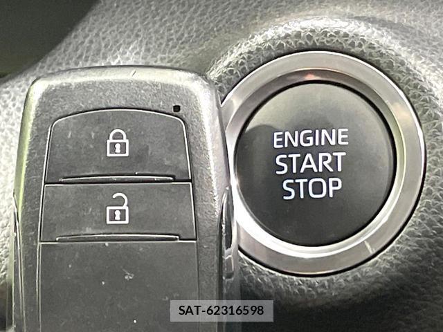 Toyota YARIS 2020-07 8055490-5