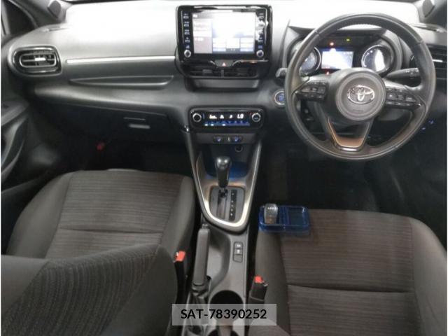 Toyota YARIS 2020-07 8055566-2