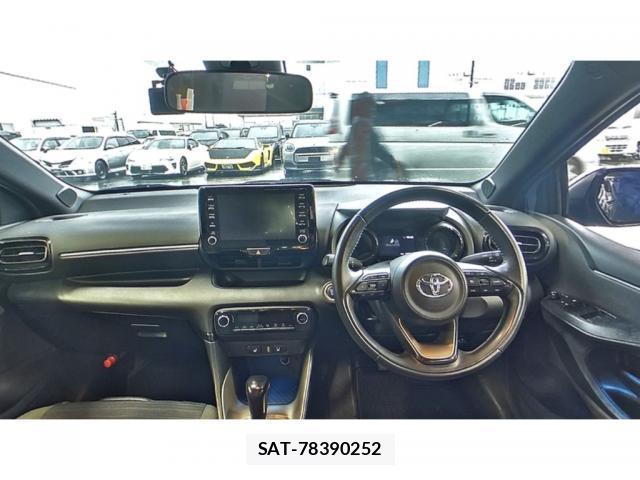 Toyota YARIS 2020-07 8055566-5