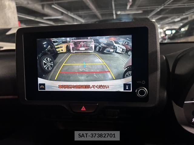 Toyota YARIS 2024-05 8055644-11