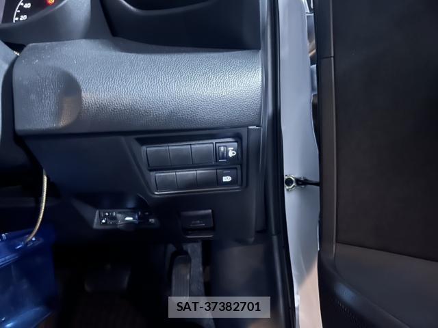 Toyota YARIS 2024-05 8055644-13