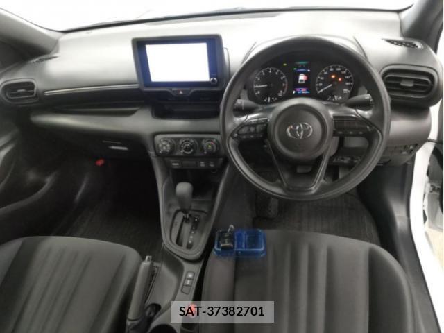 Toyota YARIS 2024-05 8055644-2
