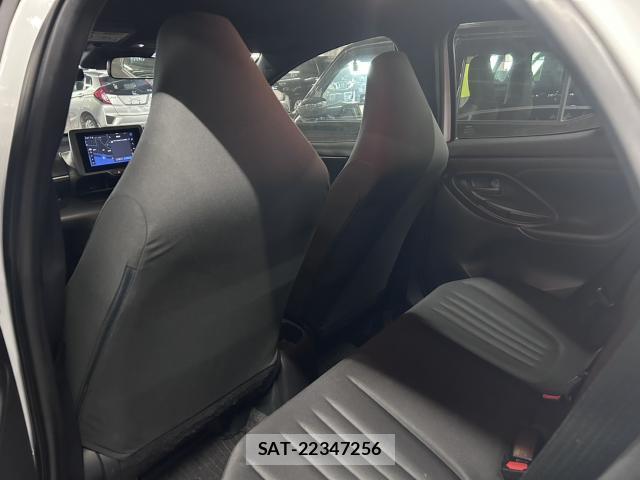 Toyota YARIS 2024-05 8055645-9