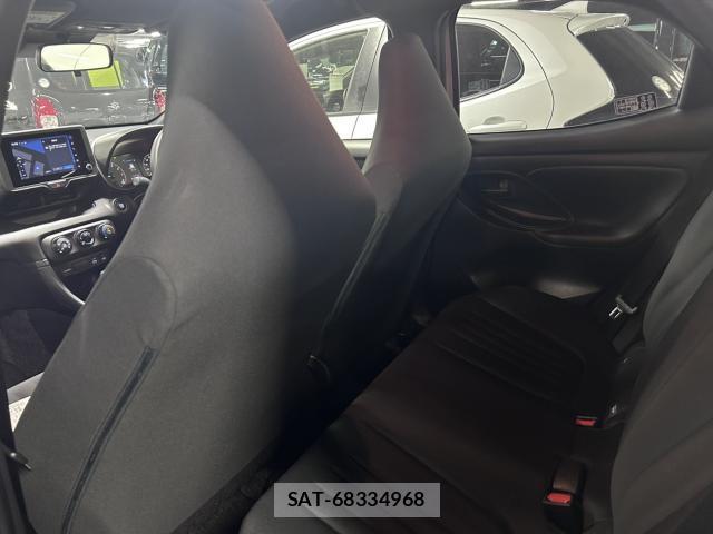 Toyota YARIS 2024-05 8055646-8