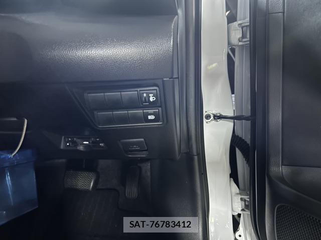Toyota YARIS 2024-05 8055648-13