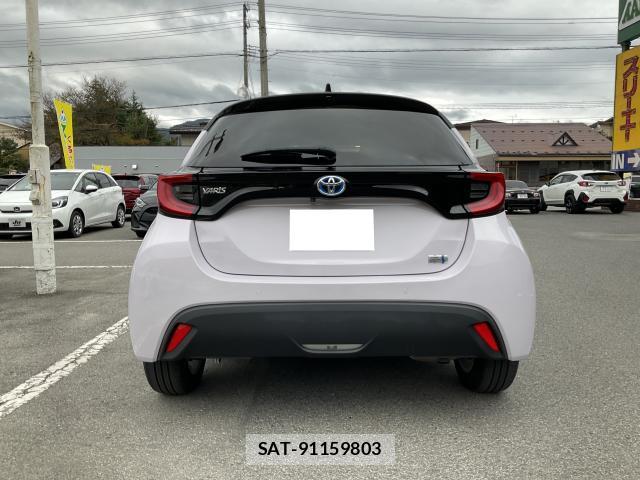 Toyota YARIS 2022-07 8056070-1