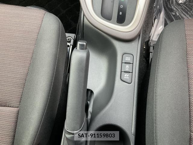 Toyota YARIS 2022-07 8056070-14