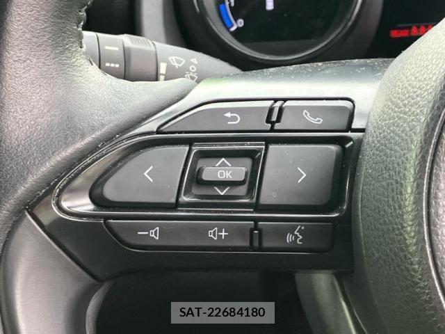 Toyota YARIS 2023-07 8056122-13