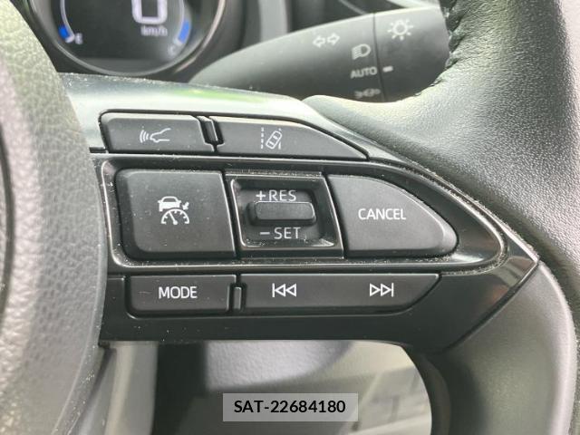Toyota YARIS 2023-07 8056122-14