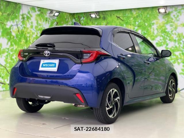 Toyota YARIS 2023-07 8056122-2