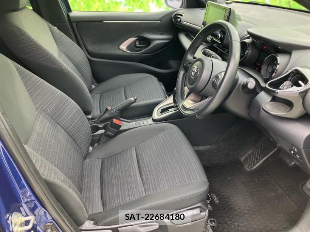 Toyota YARIS 2023-07 8056122-4