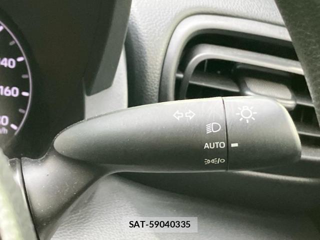 Toyota YARIS 2021-04 8056166-12