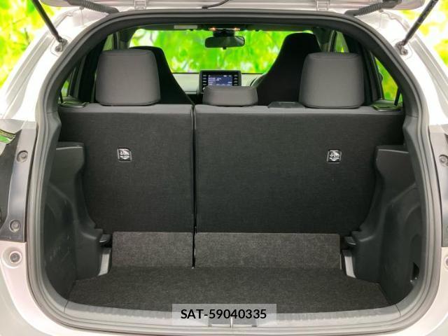 Toyota YARIS 2021-04 8056166-7